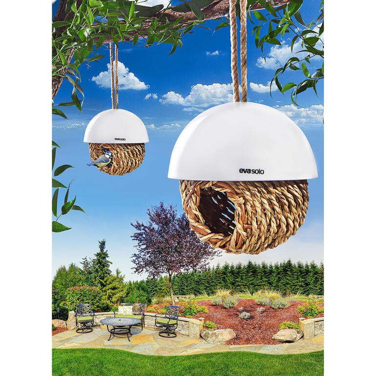 Vogelnest Vogelnest in einem blühenden Garten mit herrlicher Aussicht.