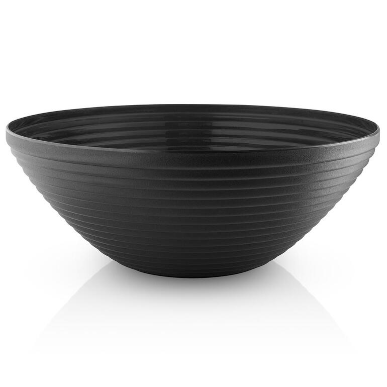 Schöner Design-Gärkorb auf einem weißen Hintergrund