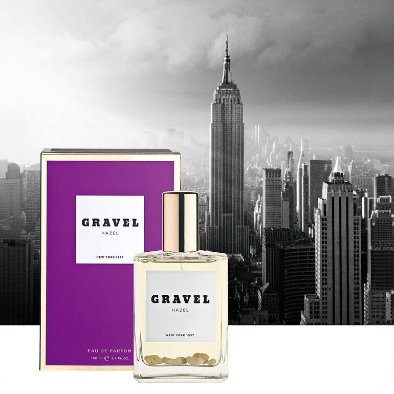 Gravel Hazel Eau de Parfum vor New Yorker Skyline.