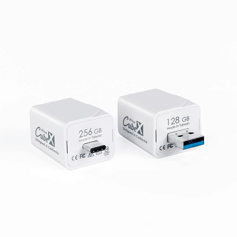 Wahlweise für USB-C- oder USB-A-Ladetechnologie erhältlich. iXflash Cube Speichergeräte mit 128 GB und 256 GB in einer Reihe.