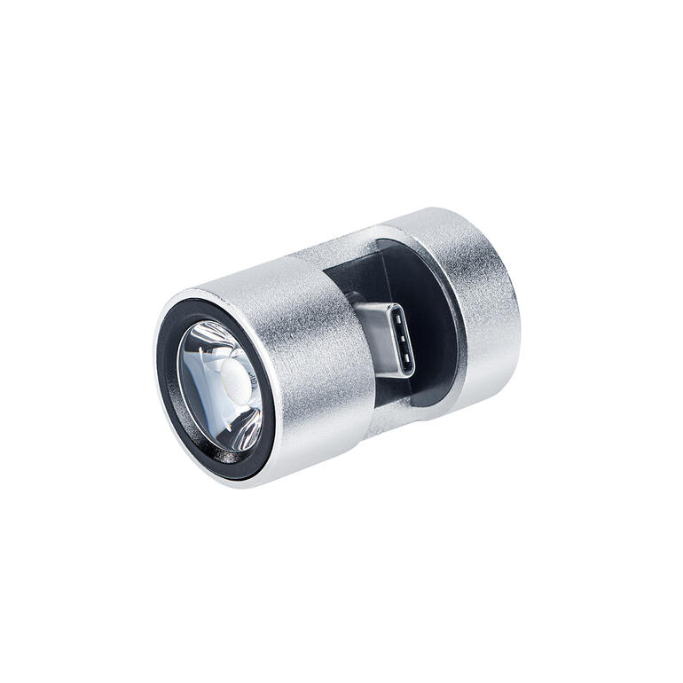 Die ultraleichte Aufsteck-Taschenlampe ist passend für fast alle gängigen Smartphones mit USB-C- oder Lightning-Anschluss. Silberne Smartphone-Taschenlampe mit USB-Anschluss