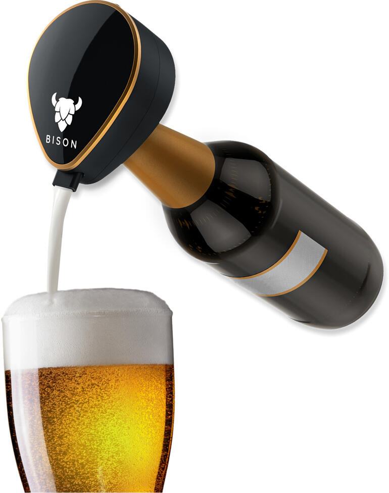 Bison-Bier-Schaumsprüher in Aktion, während ein Glas Bier gefüllt wird.