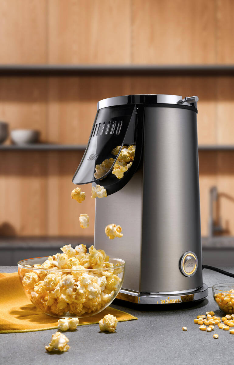 Solis Popcorn-Maker mit frischem Popcorn in einer Schüssel