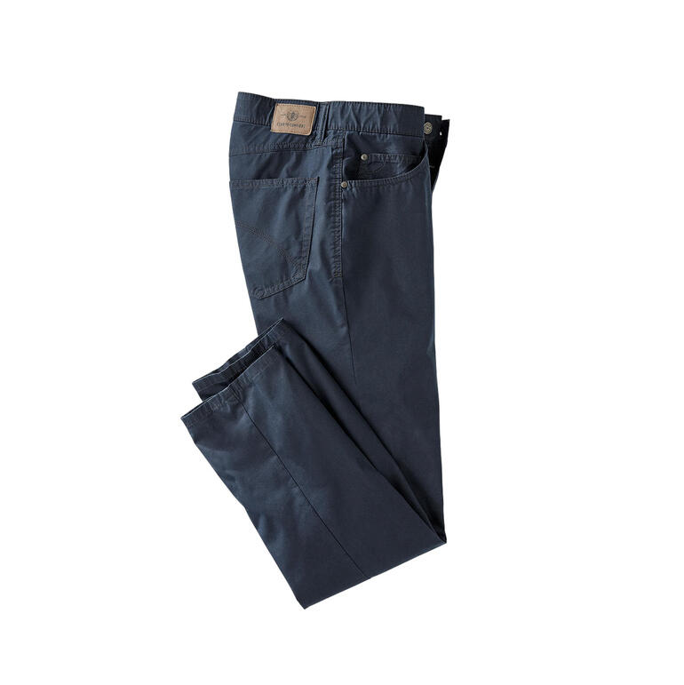 Coolmax® Sommer-Five-Pocket-Hosen liegen gefaltet auf einem weißen Hintergrund.