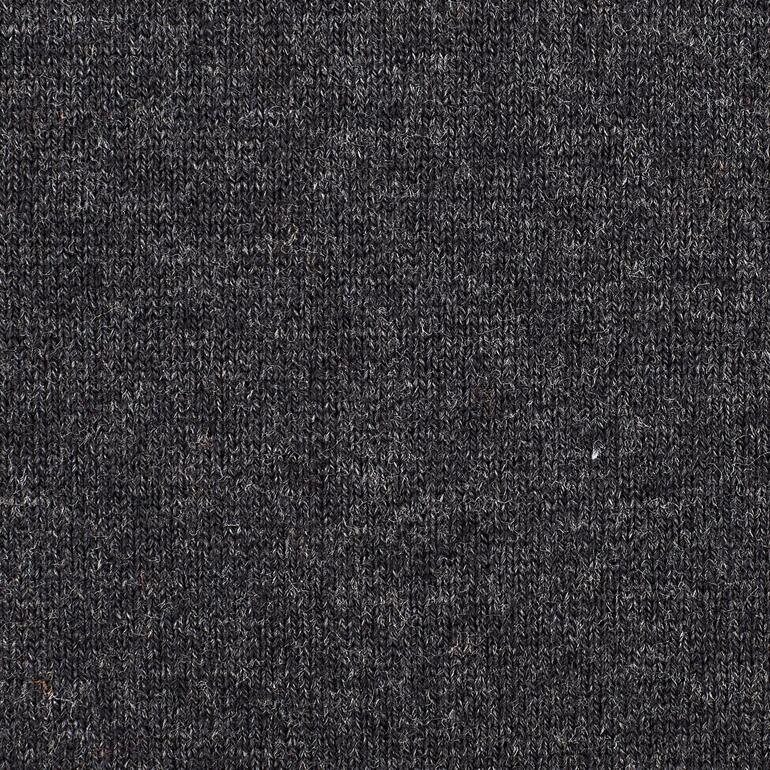 Nahaufnahme eines anthrazitfarbenen Feinstrick-Rollkragens.