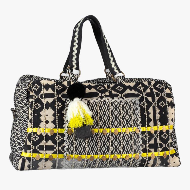 Gestreifte Weekender-Tasche mit einem großen vorne eingearbeiteten Fach.