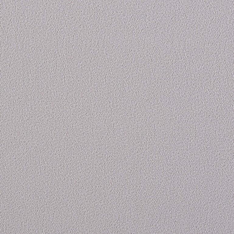 Janice & Jo T-Shirt-Bluse in sanften Grautönen auf neutralem Untergrund.