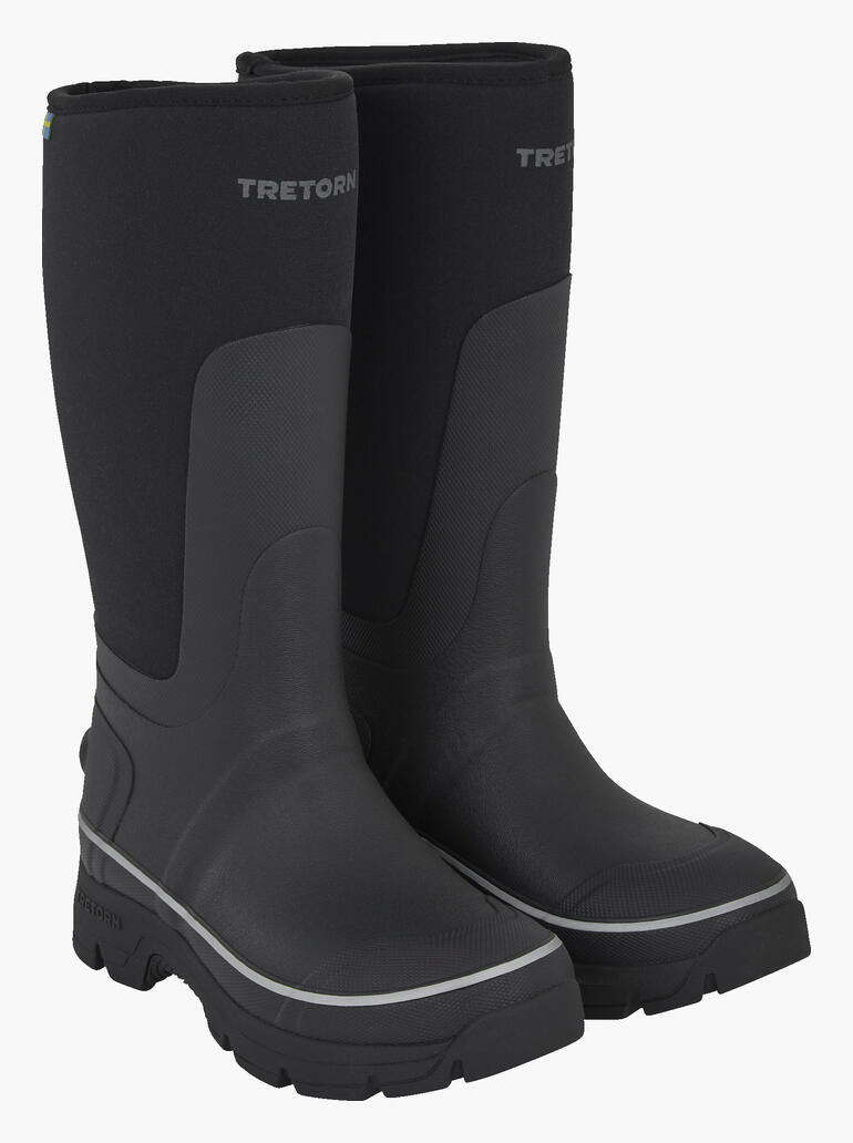 Zwei schwarze Tretorn Winter-Gummistiefel nebeneinander.