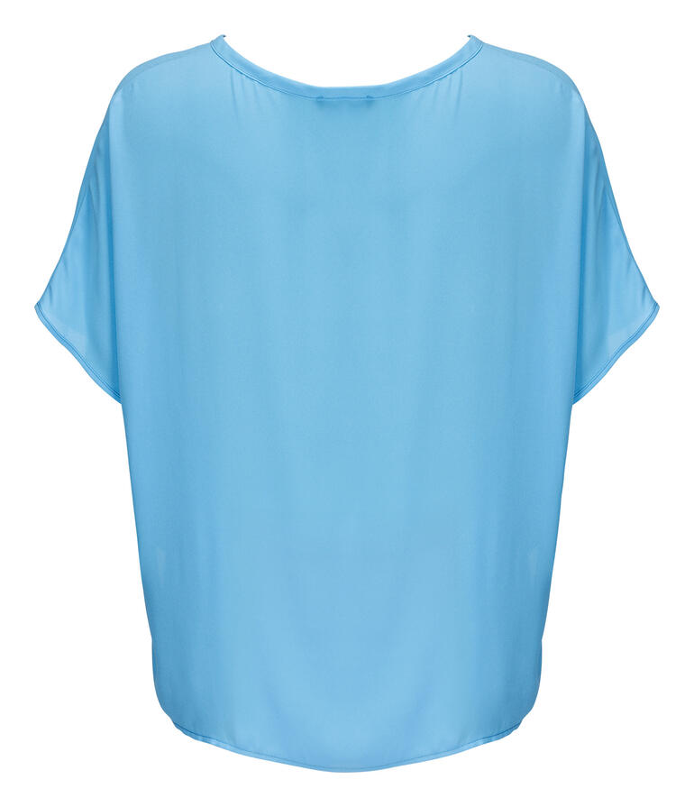Rückansicht einer blauen T-Shirt-Bluse von Janice & Jo.