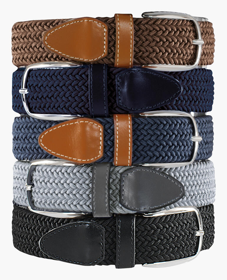 Vier elastische Gürtel in verschiedenen Farben