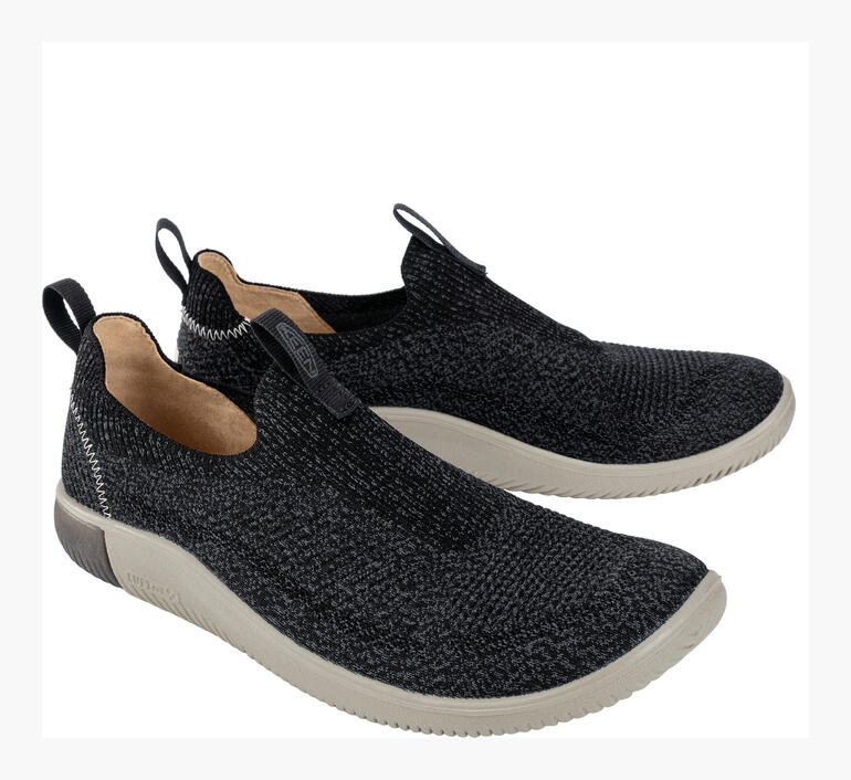 Schwarze KEEN® Strick-Sneaker von vorne