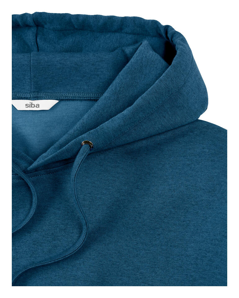 Nahaufnahme des tealfarbenen Loungewear-Hoodies mit Kapuze.