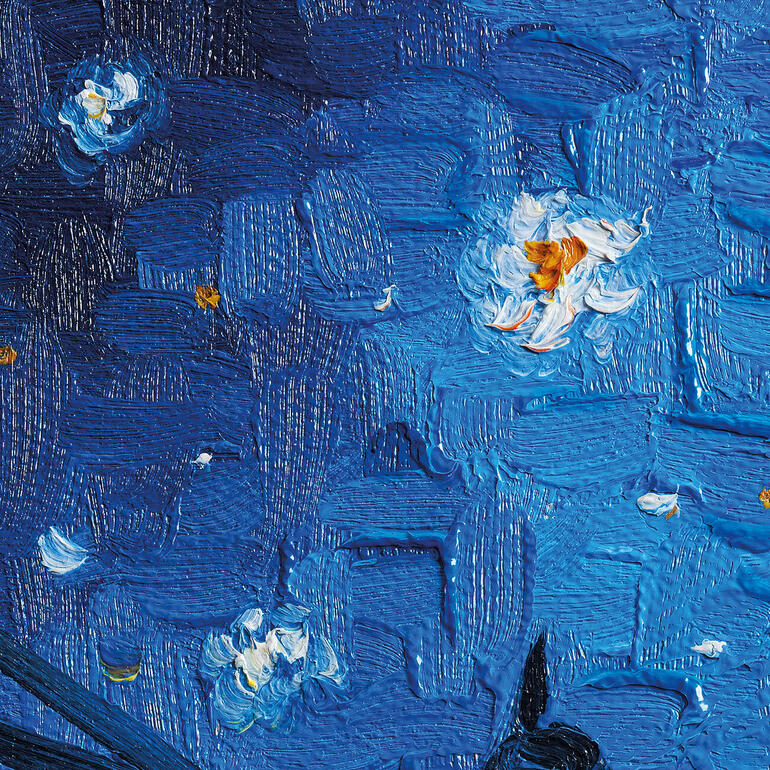Detail Details einer Nachtlandschaft mit Blumen in der oberen Ecke.