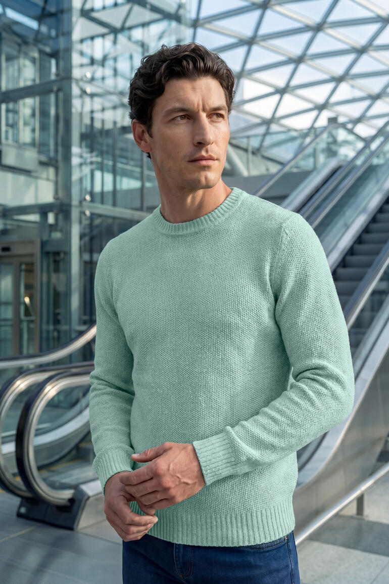 Nahaufnahme des mintgrünen E-Reiskorn-Pullovers